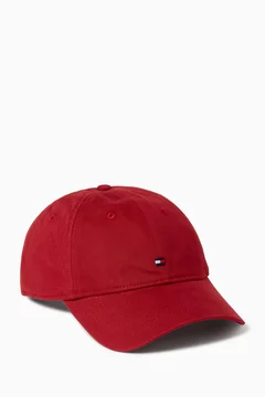 أحمر
