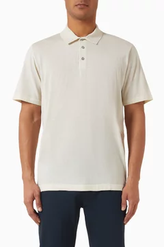 أبيض