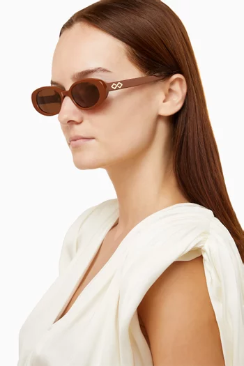 Olivia Oval Sunglasses in Acetate