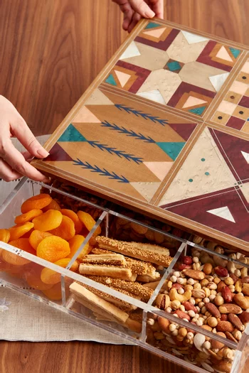 Patterned Date Box