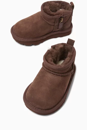 Classic Ultra Mini Boots in Sheepskin