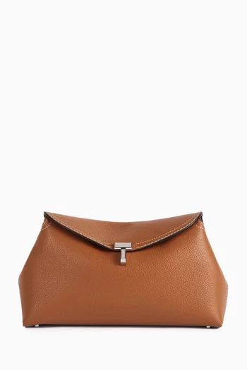 T-lock Clutch in Grained Leather