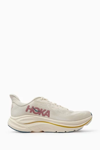 Clifton 10 Sneakers in Knit
