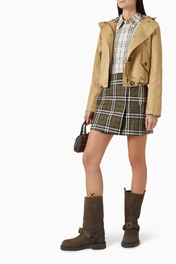 تنورة قصيرة بنقشة مربعات صوف