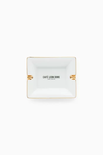 منفضة سجائر بطبعة Café Leon Dore