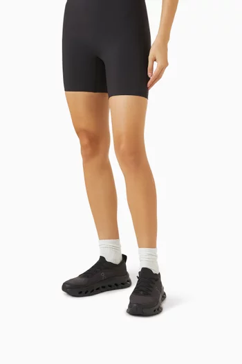 سنيكرز كلاودتيلت مون أون × زيندايا