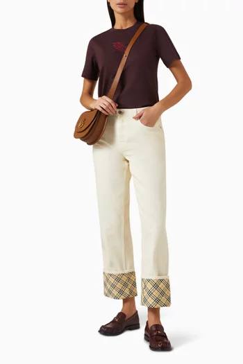 تي شيرت بشعار الفروسية ونقشة مربعات قطن