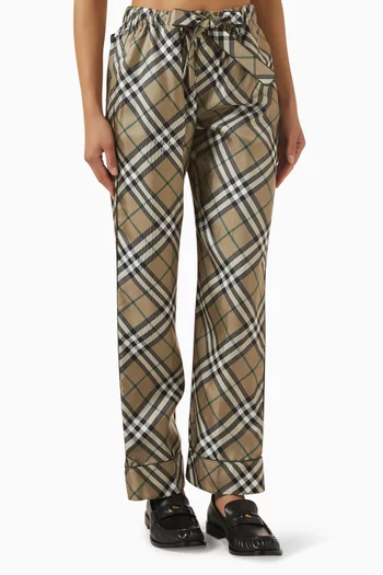 بنطال برباط تضييق ونقشة مربعات حرير