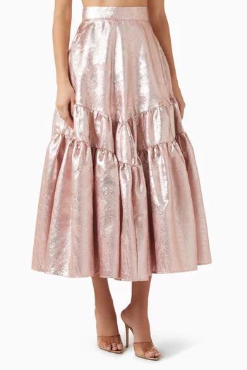 تنورة متوسطة الطول بطبقات