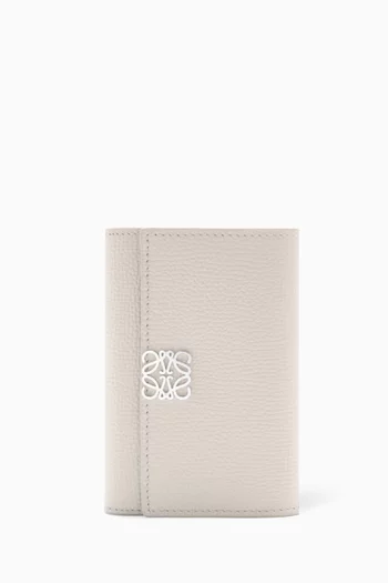 Small Anagram Vertical Wallet in Grained Calfskin