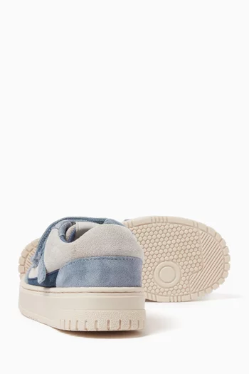 Velcro Sneakers in Suede