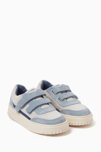 Velcro Sneakers in Suede