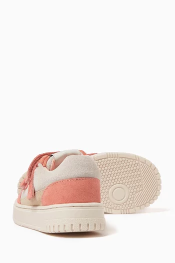 Velcro Sneakers in Suede