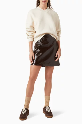 Vechill V-neck Sweatshirt in Fleece