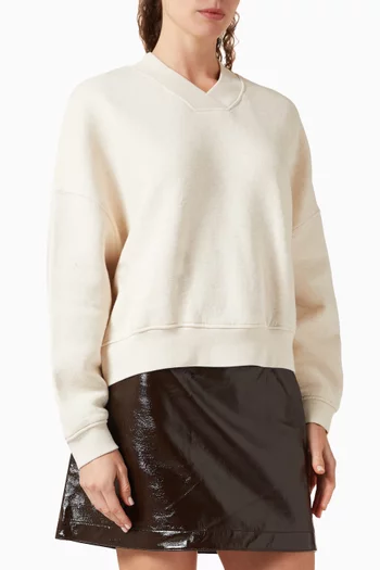 Vechill V-neck Sweatshirt in Fleece