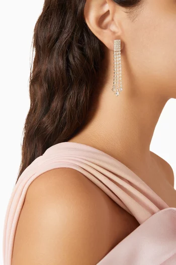 أقراط متدلية من الألفينيات