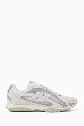 204L Scallop Sneakers in Suede & Mesh