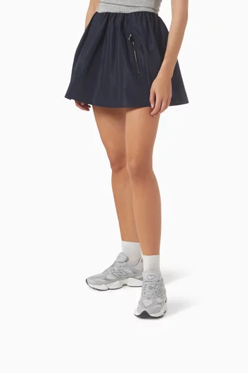 9060 Sneakers in Suede & Mesh