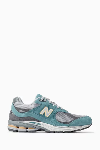 2002 Sneakers in Suede & Mesh