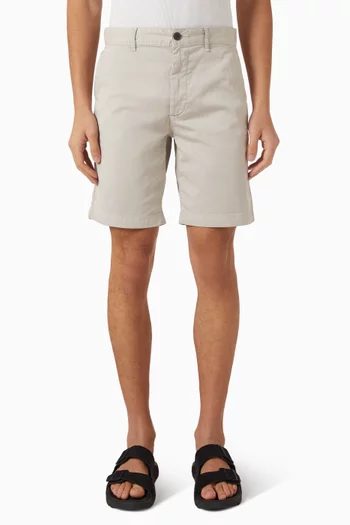Slim Fit Shorts in Stretch Cotton Twill