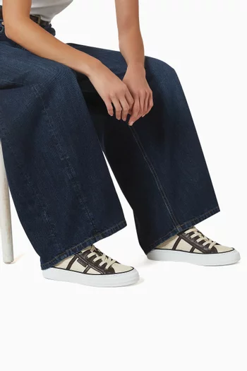 Sneakers in Techno Raffia