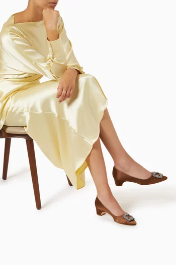 Hangisibar 30 Embellished Pumps in Satin