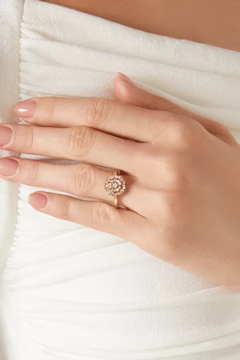 Tudor Rose Mini Diamond Ring in 18kt Rose Gold