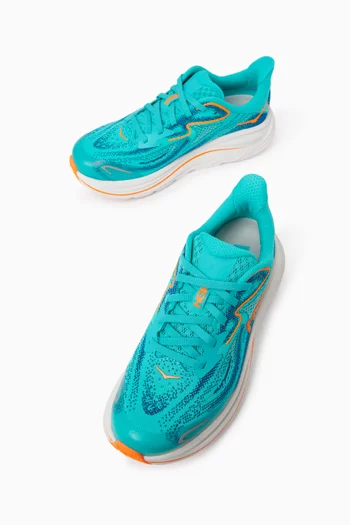 Clifton 10 Sneakers