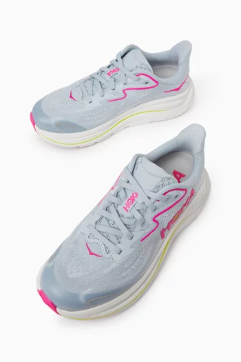 Clifton 10 Sneakers
