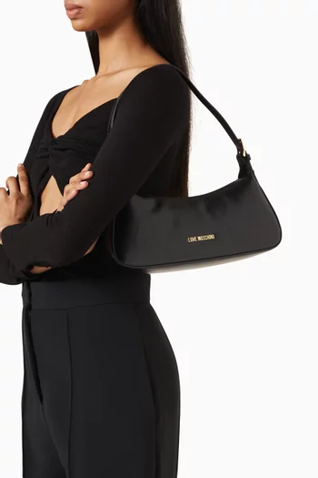 Smart Daily Shoulder Bag in Leather