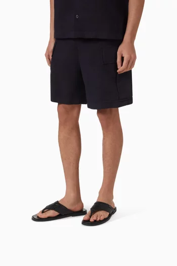 Thong Sandals in Woven Leather