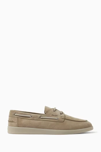 Boat Shoes in Suede