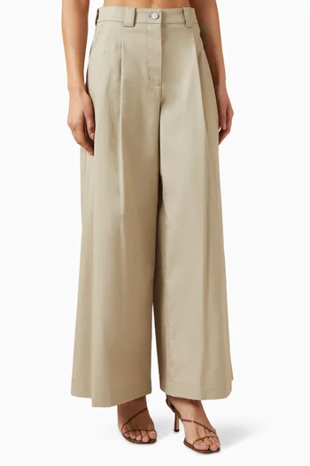 Pleated Wide-leg Pants