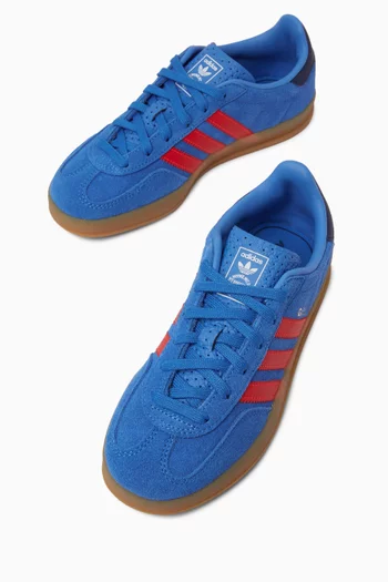 Gazelle Low-top Sneakers in Suede