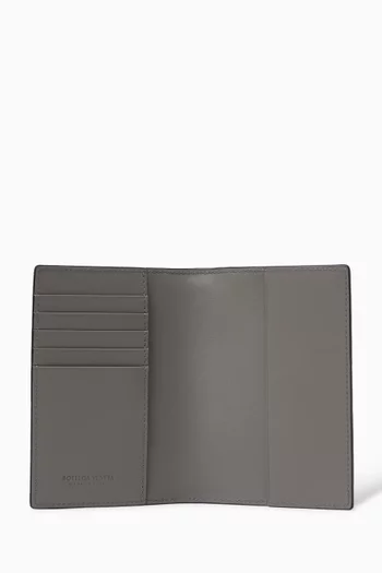 Passport Case in Intrecciato Leather