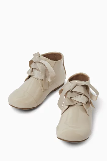 Jane Bow Boots in Patent Leather