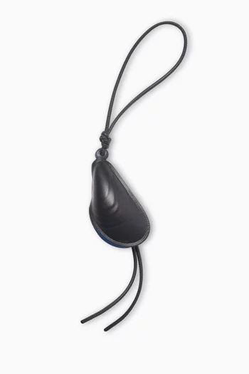 Shell Charm in Leather