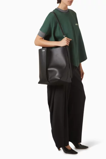 Large Bilbao Bucket Bag in leather