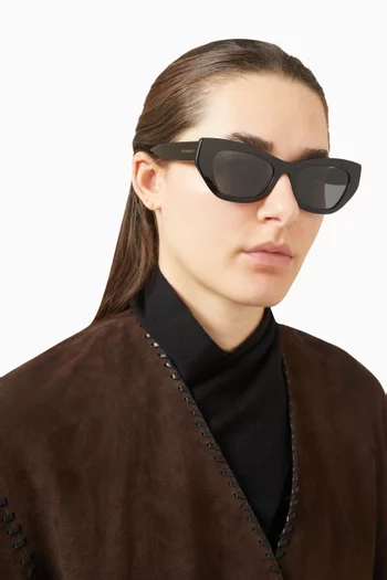 Cat-eye Sunglasses in Acetate
