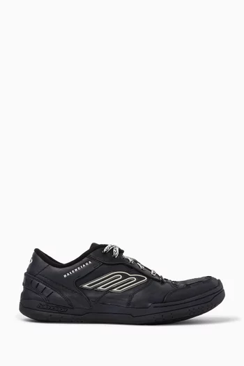 Hamptons Worn-out Sneakers