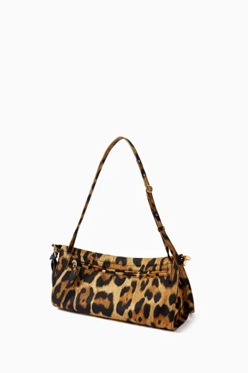Medium Le Click East West Bag in Twill