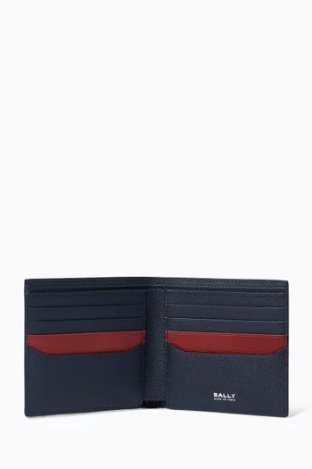 Essential Bifold Wallet in Grained Leather