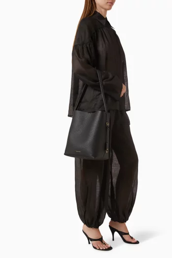 The Bucket Tote Bag in Leather