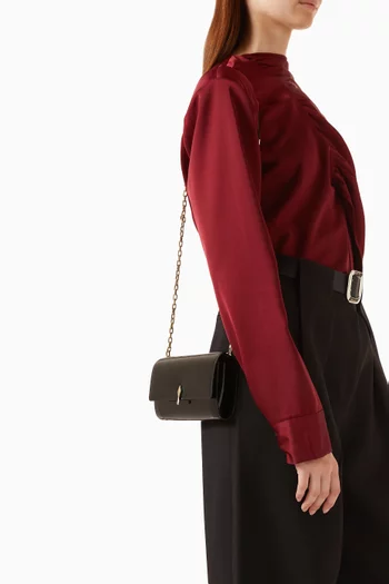 Bettina Wallet on Chain in Patent Leather