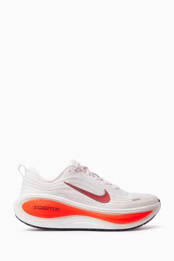 Vomero Plus Sneakers