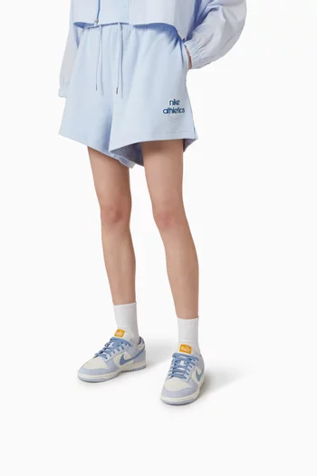 Dunk Low SE Sneakers