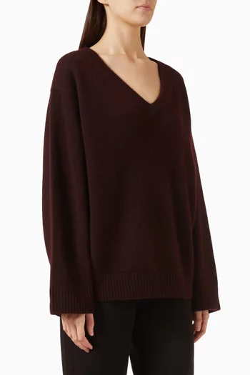 The Relaxed V-neck Sweater in Cashmere