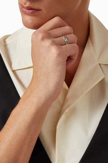 Ovalette Ring in Metal