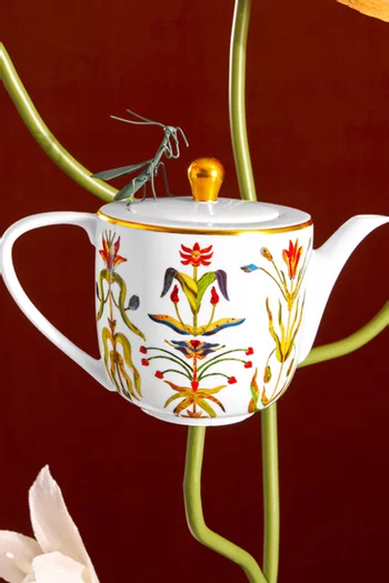 Grand Tour Teapot in Porcelain