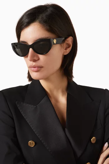Cat-eye Sunglasses in Acetate